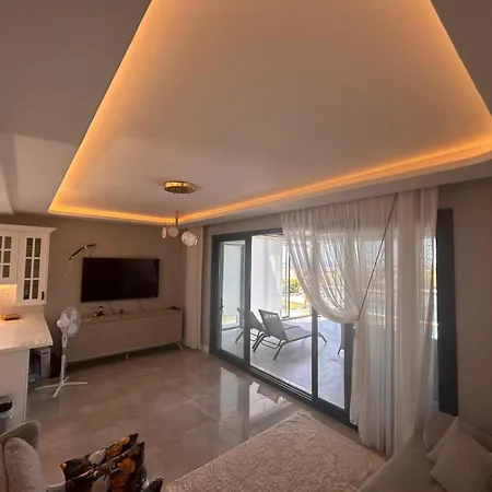 Villa Ant *