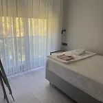 Villa Ant *